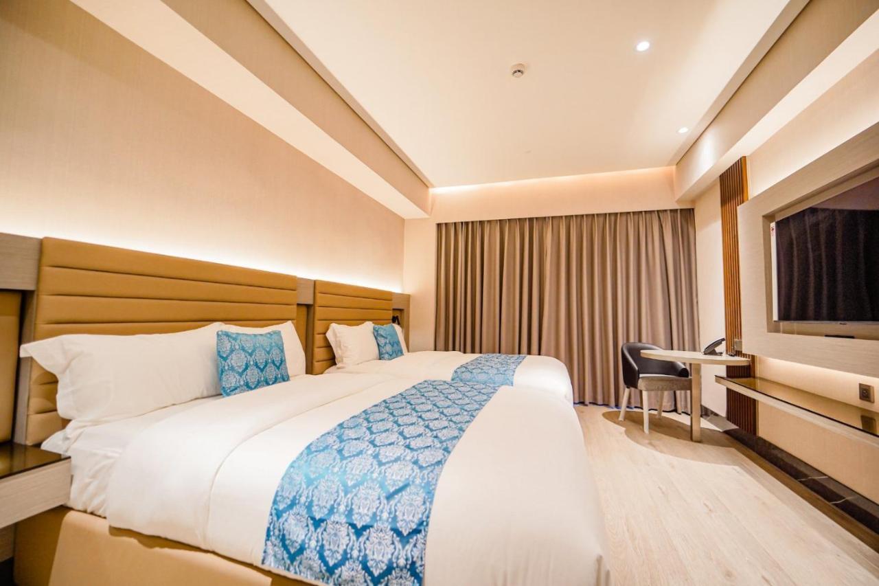 Bayprime Hotel Paranaque City Bagian luar foto