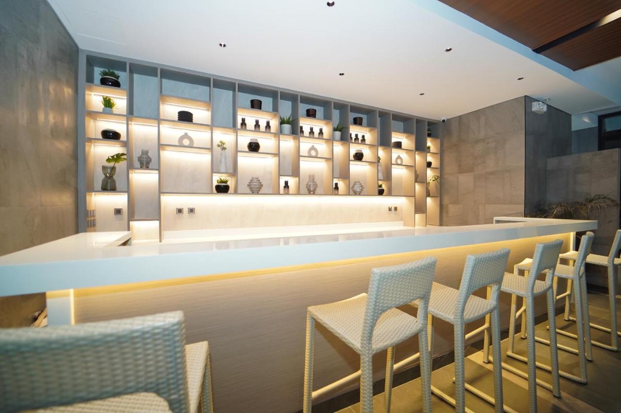 Bayprime Hotel Paranaque City Bagian luar foto