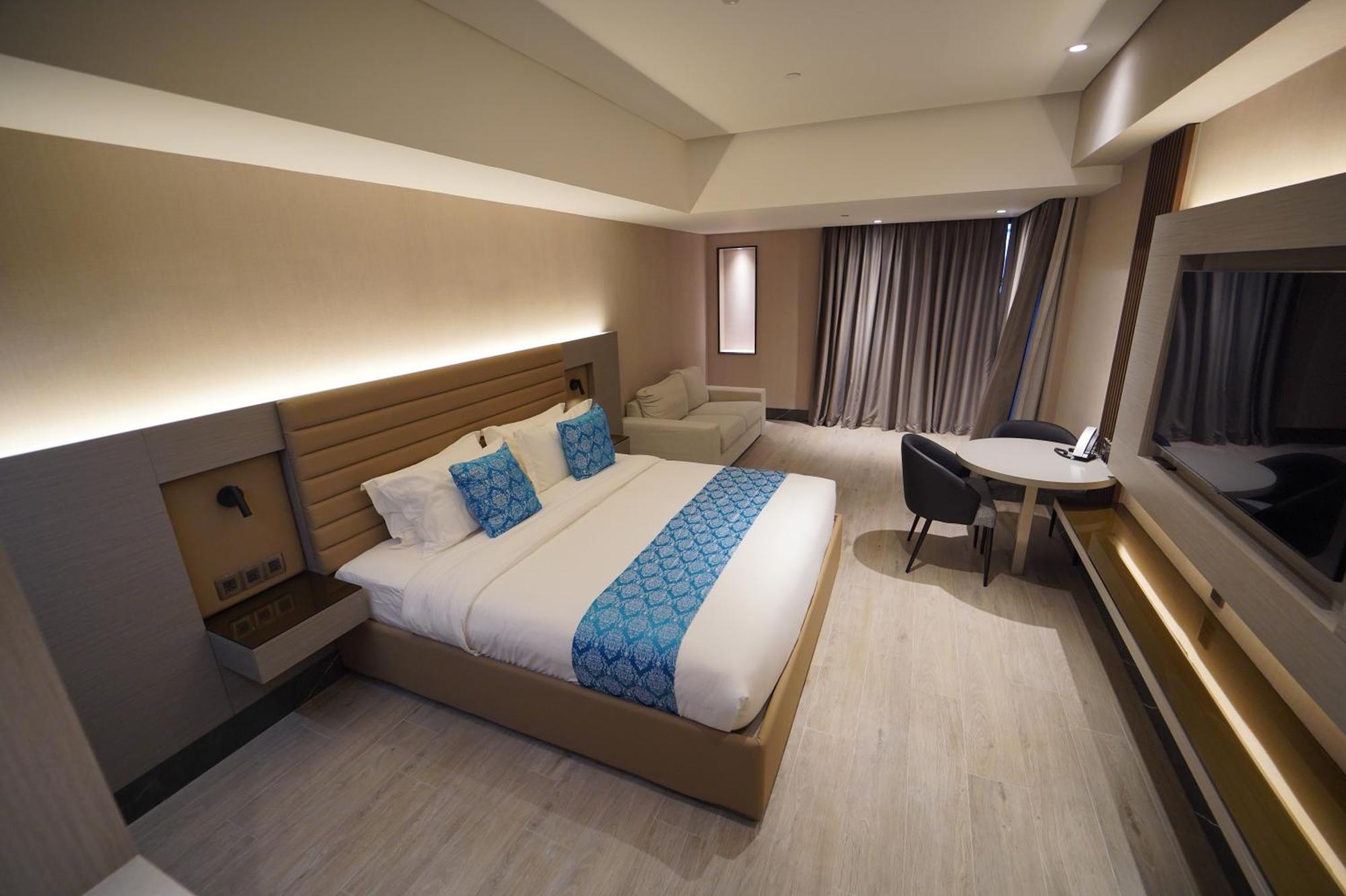 Bayprime Hotel Paranaque City Bagian luar foto